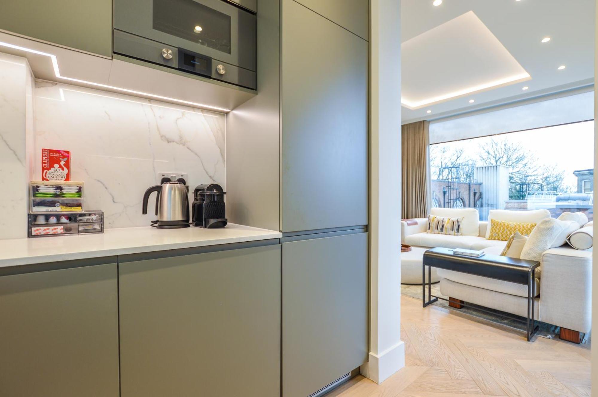 Haverstock Hill Serviced By Concept * Londen